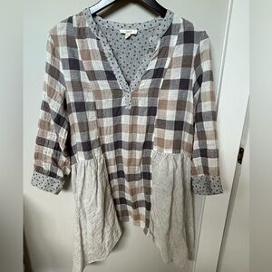 Women’s Boho/peasant top. Super cute on!